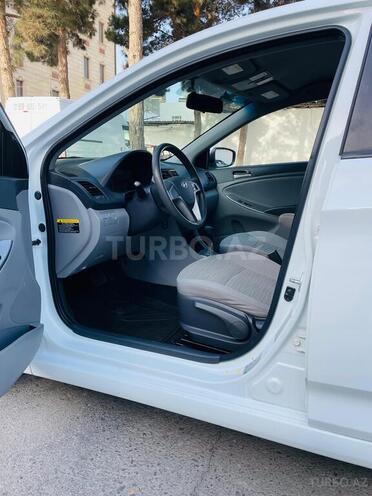 Hyundai Accent 2015, 323,478 km - 1.6 l - Bakı