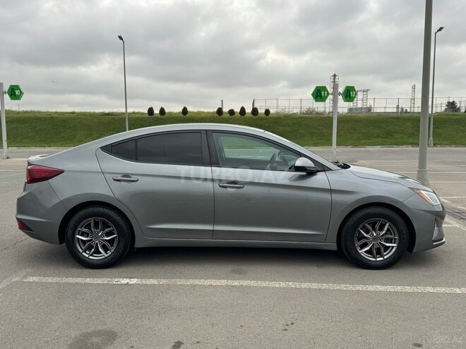 Hyundai Elantra 2019, 135,000 km - 2.0 l - Bakı