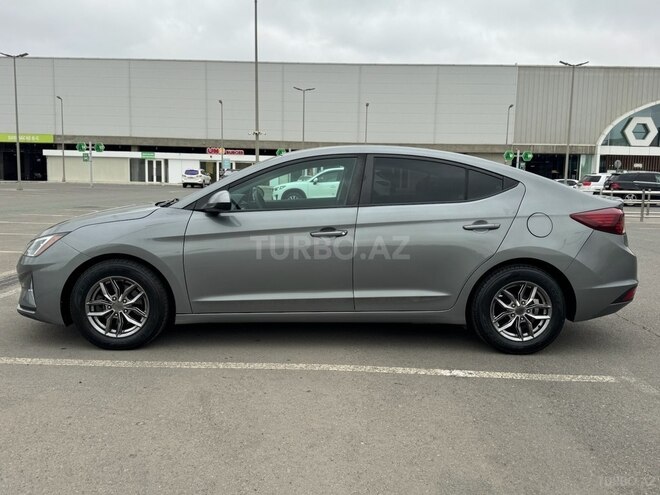 Hyundai Elantra 2019, 135,000 km - 2.0 l - Bakı