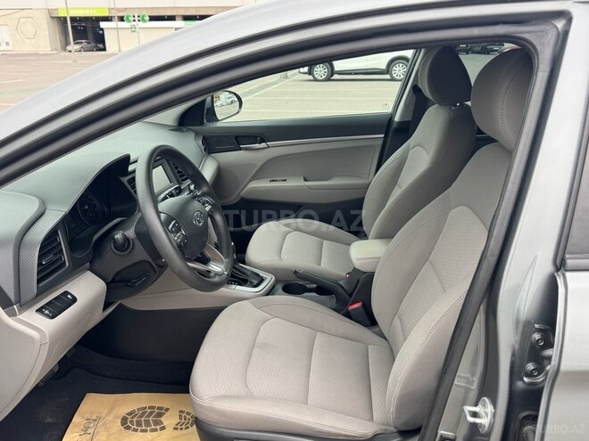 Hyundai Elantra 2019, 135,000 km - 2.0 l - Bakı