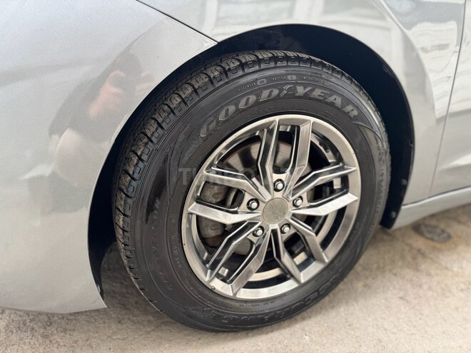 Hyundai Elantra 2019, 135,000 km - 2.0 l - Bakı