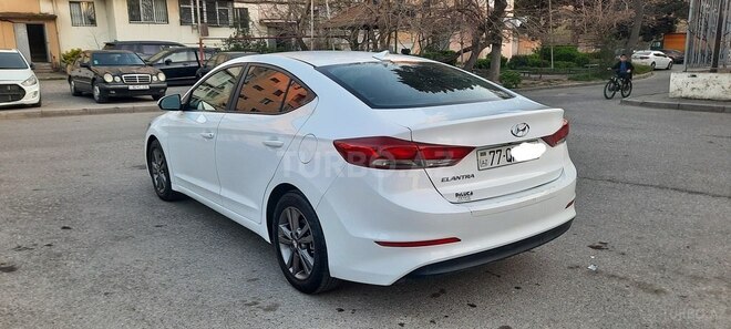 Hyundai Elantra 2017, 107,000 km - 2.0 l - Bakı