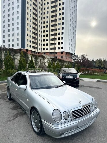 Mercedes E 240 1998, 255,000 km - 2.4 l - Bakı