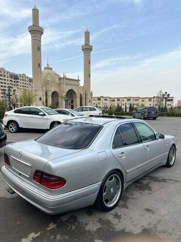 Mercedes E 240 1998, 255,000 km - 2.4 l - Bakı