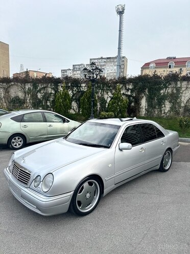 Mercedes E 240 1998, 255,000 km - 2.4 l - Bakı