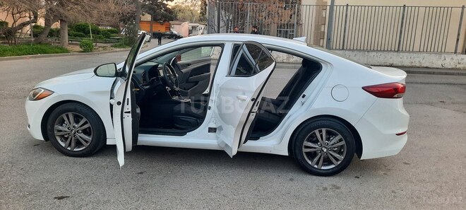 Hyundai Elantra 2017, 107,000 km - 2.0 l - Bakı
