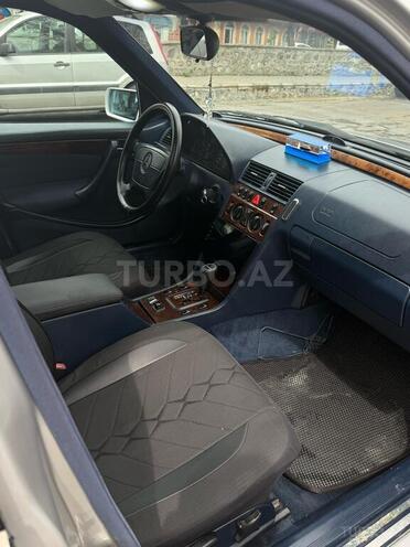 Mercedes C 240 1998, 400,000 km - 2.4 л - Şəki