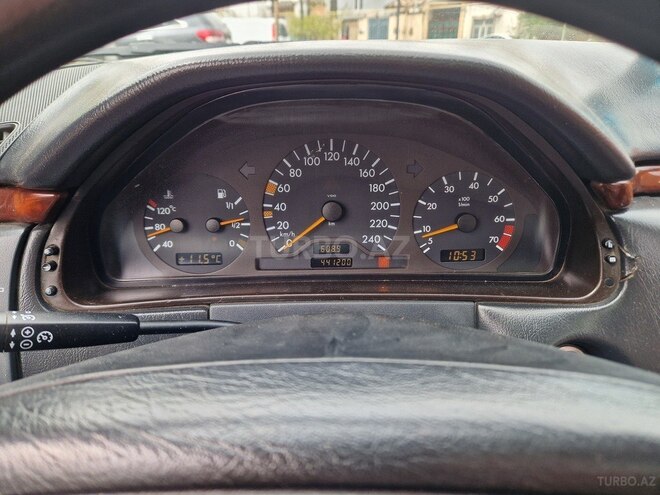 Mercedes E 200 1997, 441,200 km - 2.0 l - Bakı