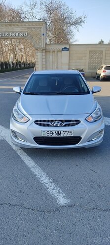 Hyundai Accent-2