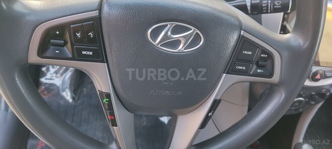 Hyundai Accent-9