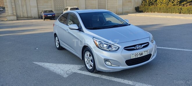 Hyundai Accent-3