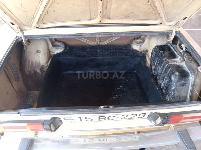 LADA (VAZ) 2106 1987, 95,000 km - 1.3 l - Naftalan