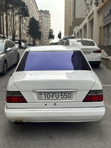 Mercedes E 280 1994, 320,000 km - 2.8 l - Bakı