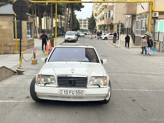 Mercedes E 280 1994, 320,000 km - 2.8 l - Bakı