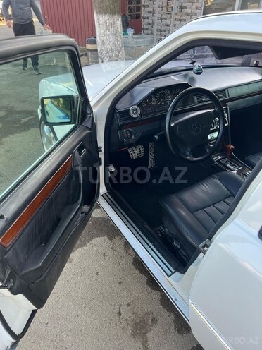 Mercedes E 280 1994, 320,000 km - 2.8 l - Bakı