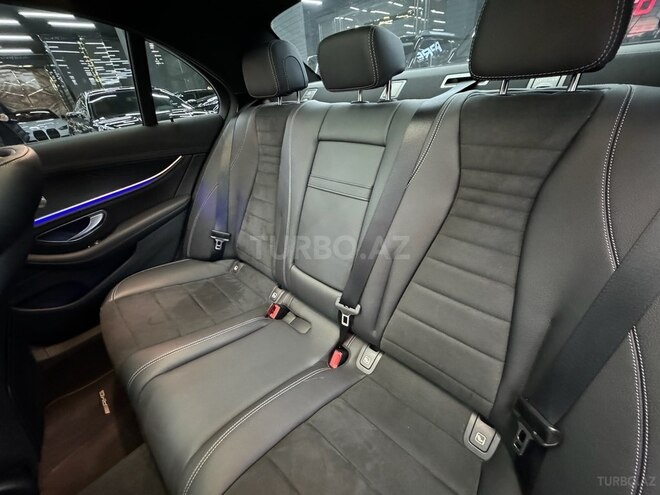 Mercedes E 300 de-11
