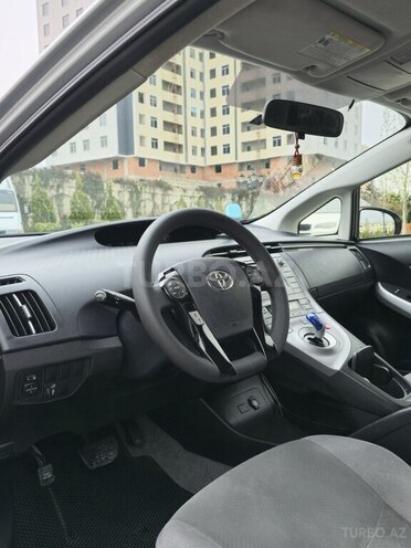 Toyota Prius 2015, 141,000 km - 1.8 л - Bakı
