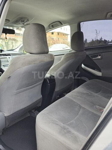 Toyota Prius 2015, 141,000 km - 1.8 л - Bakı