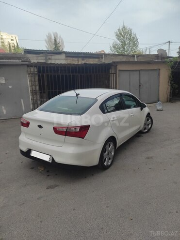 Kia Rio 2016, 130,000 km - 1.6 l - Bakı