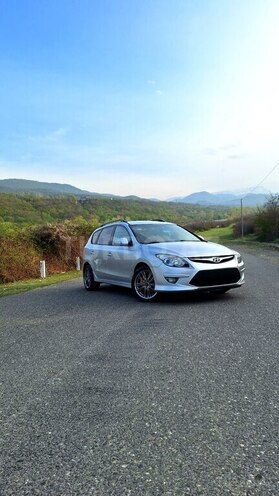Hyundai i30 2011, 292,000 km - 1.6 l - Qusar