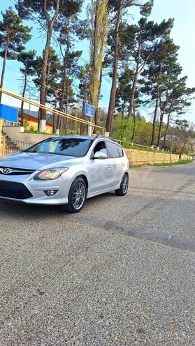 Hyundai i30 2011, 292,000 km - 1.6 l - Qusar