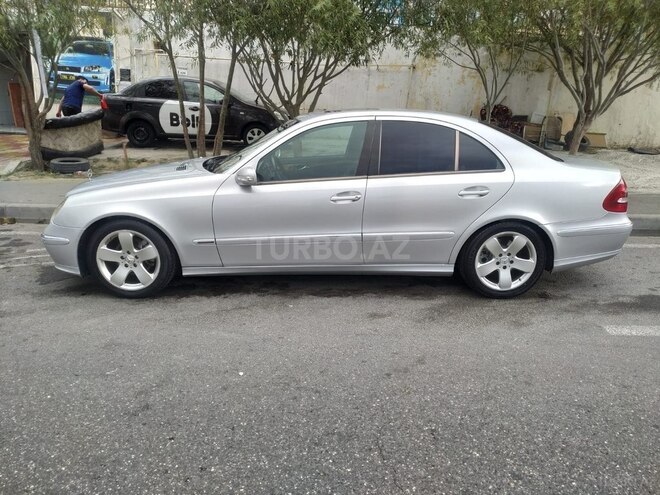Mercedes E 270 2002, 355,700 km - 2.7 l - Bakı