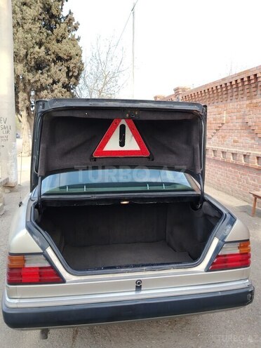 Mercedes E 200 d 1991, 750,000 km - 2.0 l - Gəncə