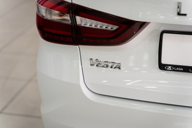 LADA (VAZ) Vesta-14