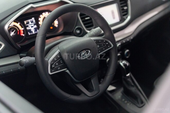 LADA (VAZ) Vesta-5