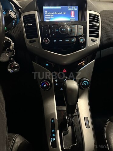 Chevrolet Cruze-15