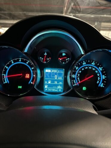 Chevrolet Cruze-13