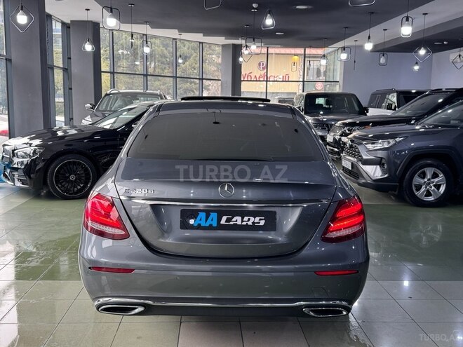 Mercedes E 220 d 2017, 208,000 km - 2.0 l - Bakı