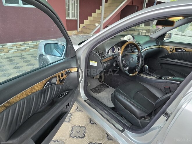 Mercedes E 320 2004, 319,000 km - 3.2 л - Bərdə