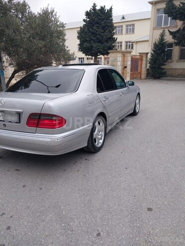 Mercedes E 320 2001, 437,000 km - 3.2 l - Bakı