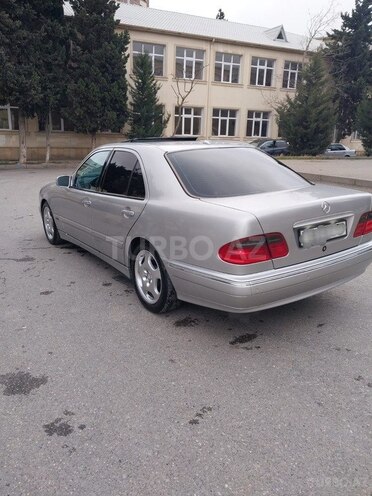 Mercedes E 320 2001, 437,000 km - 3.2 l - Bakı