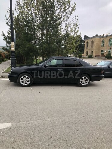 Mercedes E 220 d 2000, 344,163 km - 2.2 l - Şamaxı