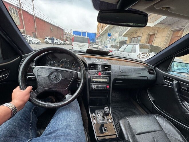 Mercedes C 230 1997, 273,000 km - 2.3 l - Bakı