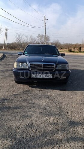 Mercedes C 180 1999, 417,000 km - 1.8 l - Ucar