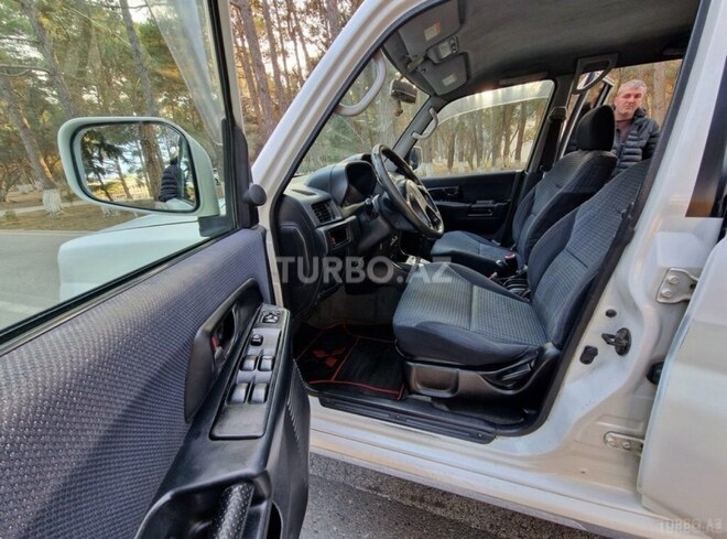 Mitsubishi Pajero io 2000, 360,000 km - 1.8 л - Bakı