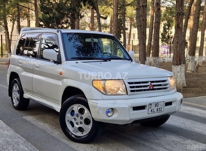 Mitsubishi Pajero io 2000, 360,000 km - 1.8 л - Bakı