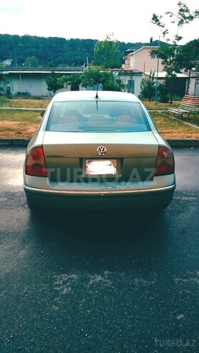Volkswagen Passat 2003, 361,000 km - 1.8 l - Qusar