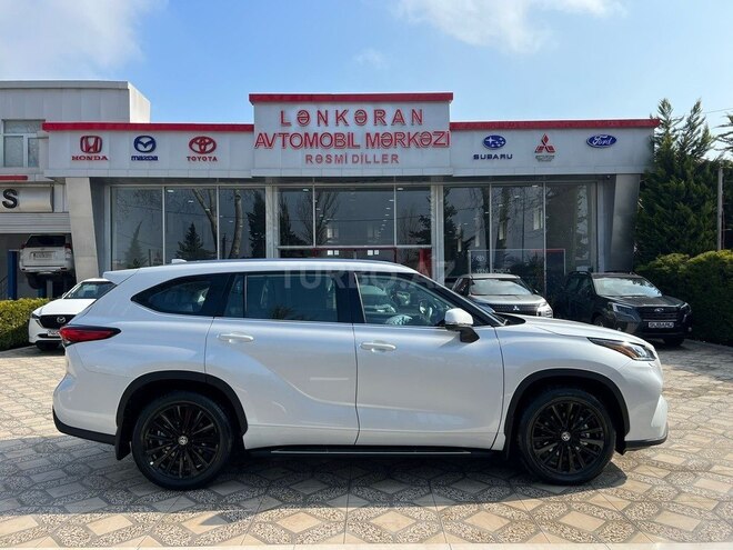 Toyota Highlander-8