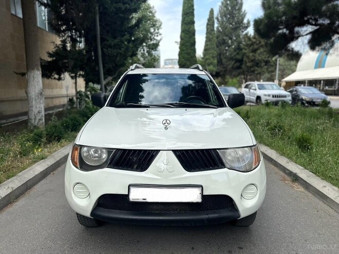 Mitsubishi L200 2009, 195,000 km - 2.5 l - Bakı