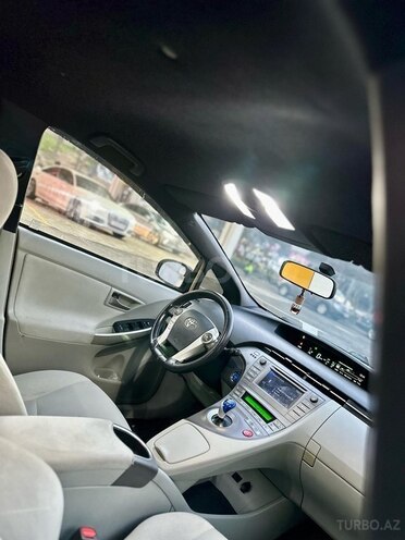 Toyota Prius 2014, 268,760 km - 1.8 л - Bakı