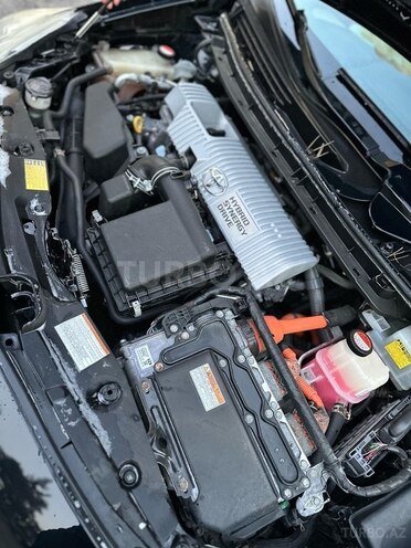 Toyota Prius 2014, 268,760 km - 1.8 л - Bakı