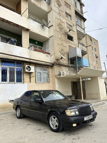 Mercedes E 250 1990, 400,000 km - 2.5 l - Bakı