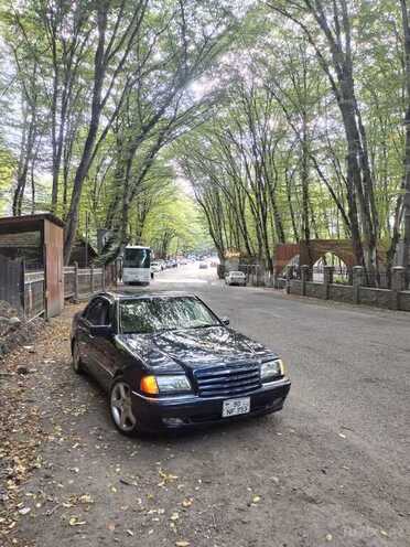 Mercedes C 230 2000, 350,099 km - 2.3 l - Quba