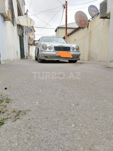 Mercedes E 240 1998, 290,000 km - 2.4 l - Bakı