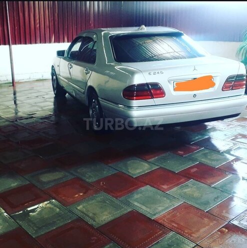 Mercedes E 240 1998, 290,000 km - 2.4 l - Bakı