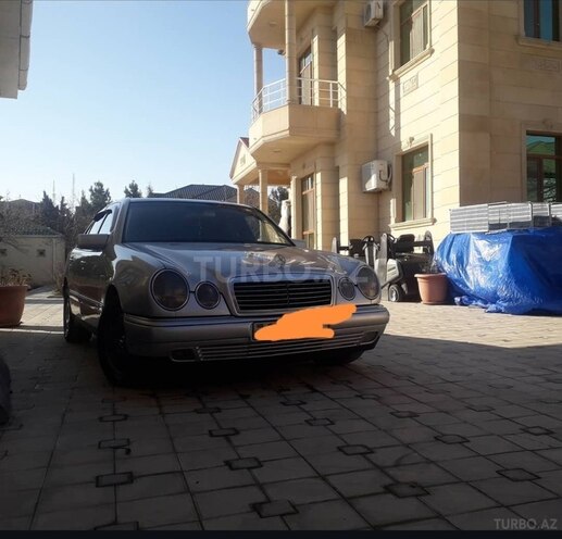 Mercedes E 240 1998, 290,000 km - 2.4 l - Bakı